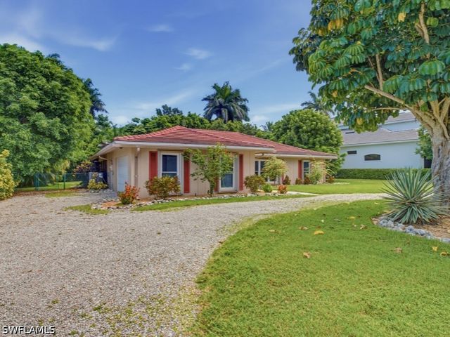 667 Park Shore DR, Naples, FL 34103