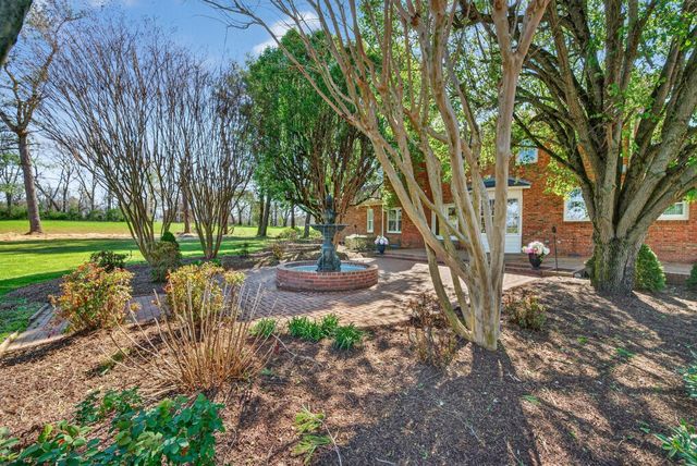1553 N Main St, Mount Pleasant, TN 38474