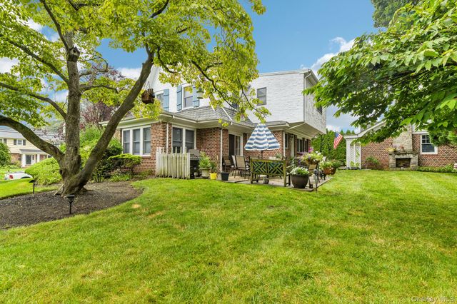 110 William Street, East Williston, NY 11596