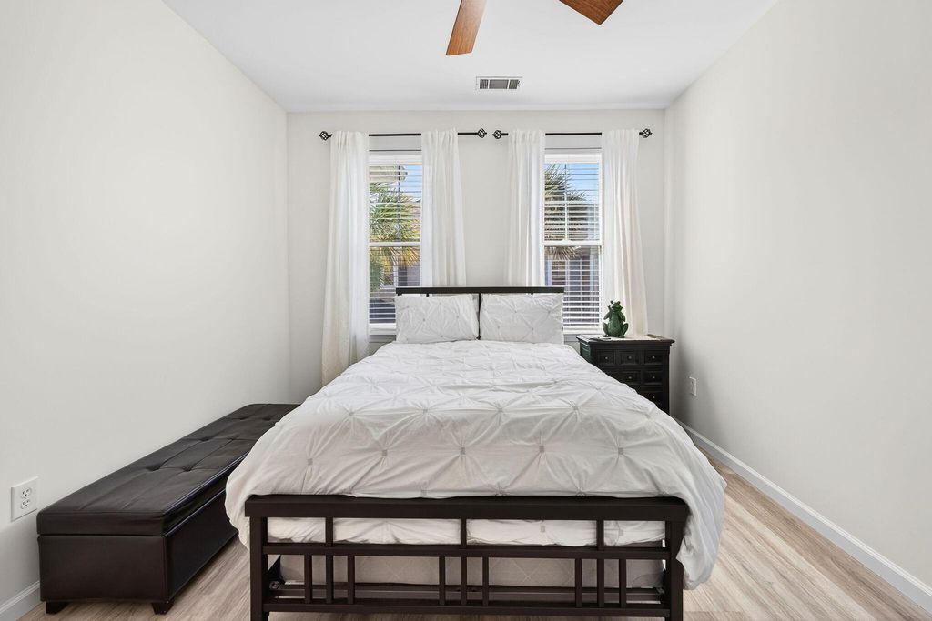 Image 21 of property listing at 1225 Blakeway Street 906, Charleston, SC 29492