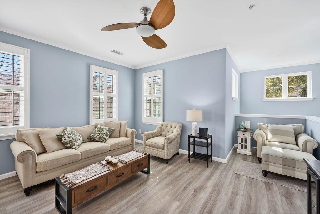 Image 3 of property listing at 1225 Blakeway Street 906, Charleston, SC 29492