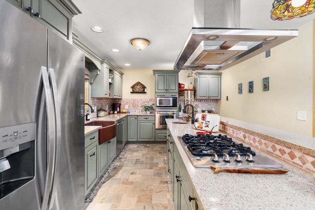 237 Oakbrook Drive, Wisconsin Dells, WI 53965