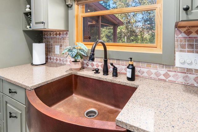 237 Oakbrook Drive, Wisconsin Dells, WI 53965