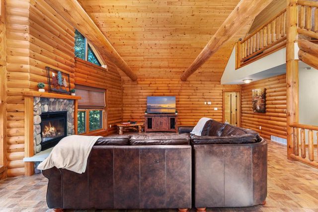 237 Oakbrook Drive, Wisconsin Dells, WI 53965