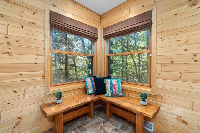 237 Oakbrook Drive, Wisconsin Dells, WI 53965