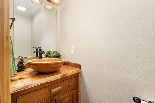 237 Oakbrook Drive, Wisconsin Dells, WI 53965