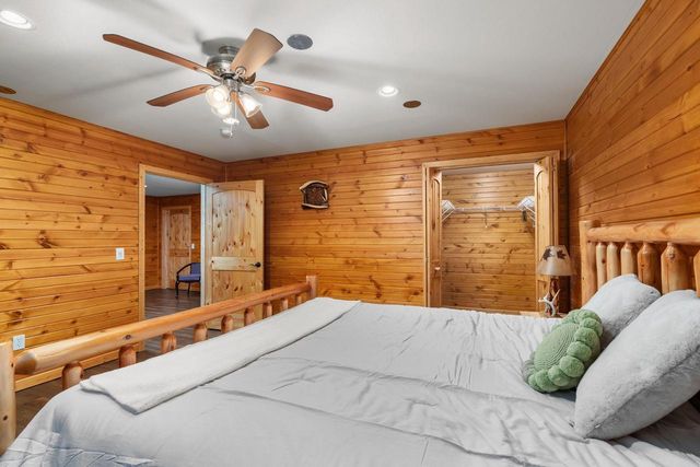 237 Oakbrook Drive, Wisconsin Dells, WI 53965