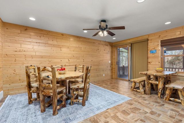 237 Oakbrook Drive, Wisconsin Dells, WI 53965