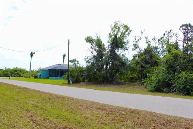 118 CABLE DRIVE, Rotonda West, FL 33947