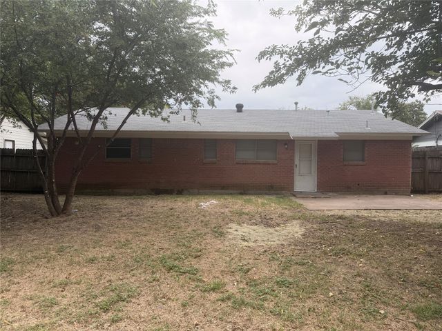 6541 Avalon, Watauga, TX 76148