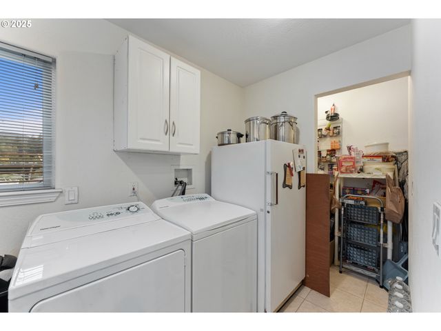 96992 Highway 241, Coos Bay, OR 97420