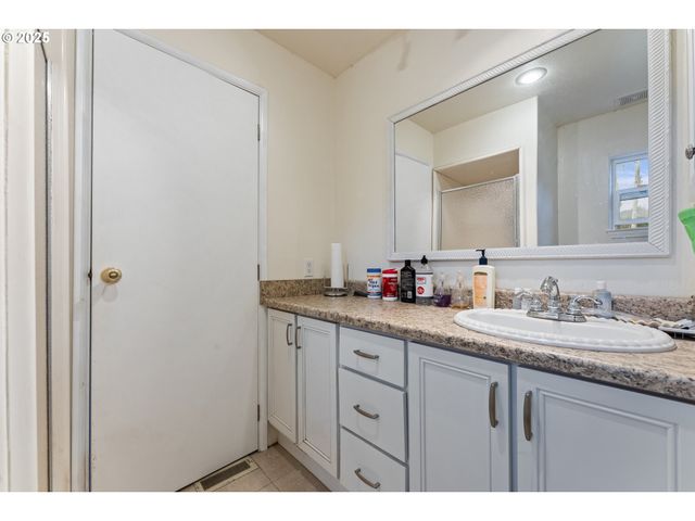 96992 Highway 241, Coos Bay, OR 97420