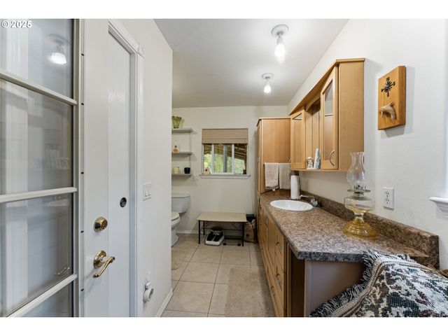 96992 Highway 241, Coos Bay, OR 97420