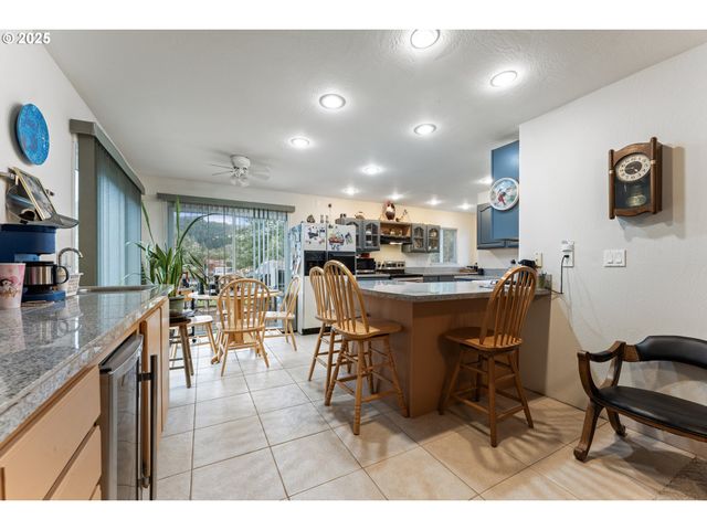 96992 Highway 241, Coos Bay, OR 97420