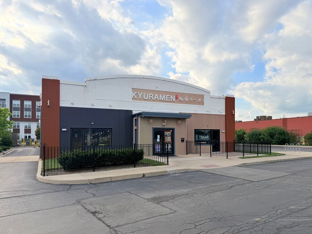 545 Lakeview Parkway, Vernon Hills, IL 60061 — exterior