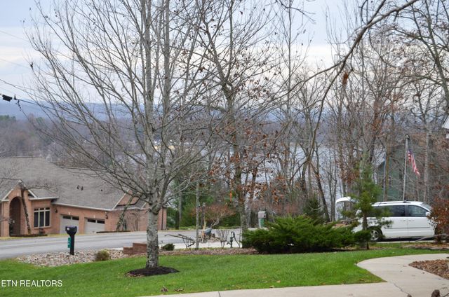 124 Markham Lane, Crossville, TN 38558