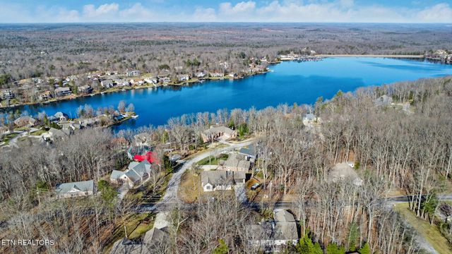 124 Markham Lane, Crossville, TN 38558