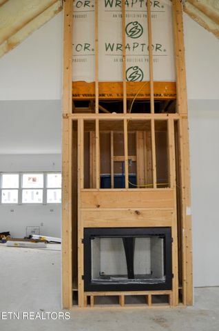 124 Markham Lane, Crossville, TN 38558