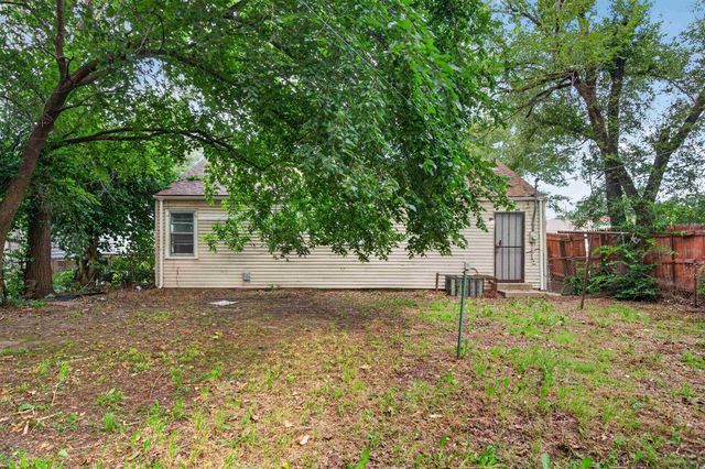 2134 N Minnesota, Wichita, KS 67214