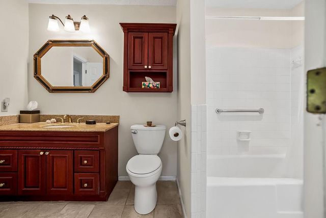 10530 W 59th Terrace, Shawnee, KS 66203