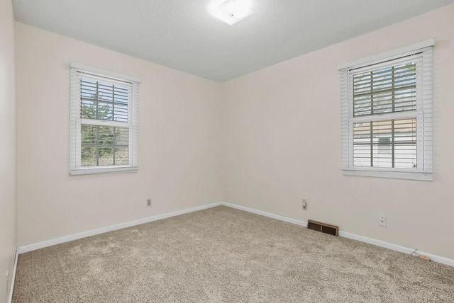 10530 W 59th Terrace, Shawnee, KS 66203