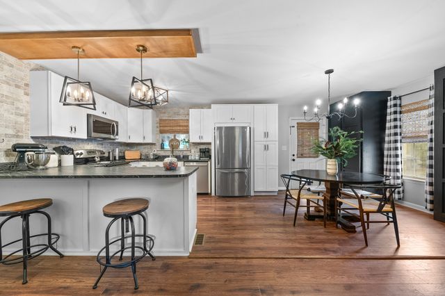 1294 Redbud Ln, Columbia, TN 38401