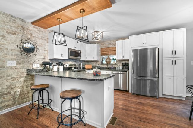 1294 Redbud Ln, Columbia, TN 38401