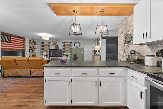 1294 Redbud Ln, Columbia, TN 38401