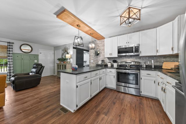 1294 Redbud Ln, Columbia, TN 38401