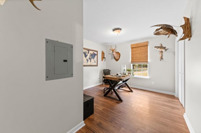 1294 Redbud Ln, Columbia, TN 38401