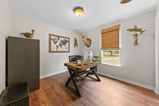 1294 Redbud Ln, Columbia, TN 38401