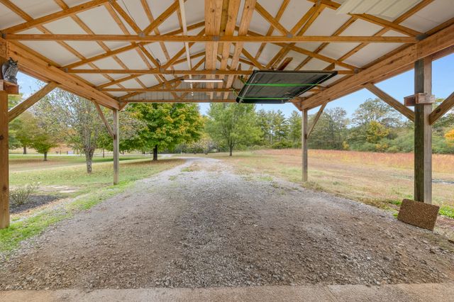 1294 Redbud Ln, Columbia, TN 38401