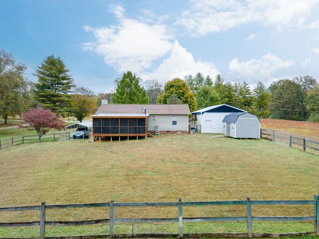 1294 Redbud Ln, Columbia, TN 38401