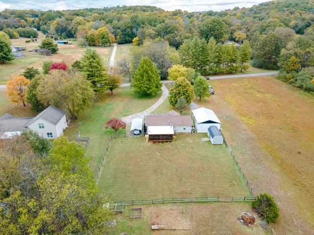 1294 Redbud Ln, Columbia, TN 38401