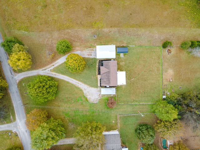 1294 Redbud Ln, Columbia, TN 38401