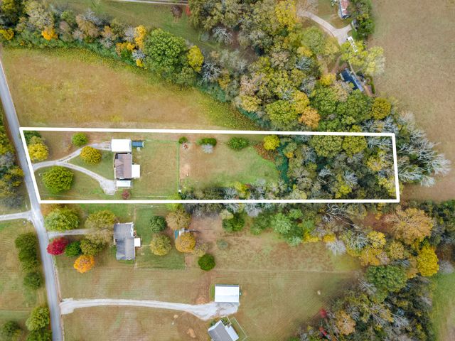 1294 Redbud Ln, Columbia, TN 38401