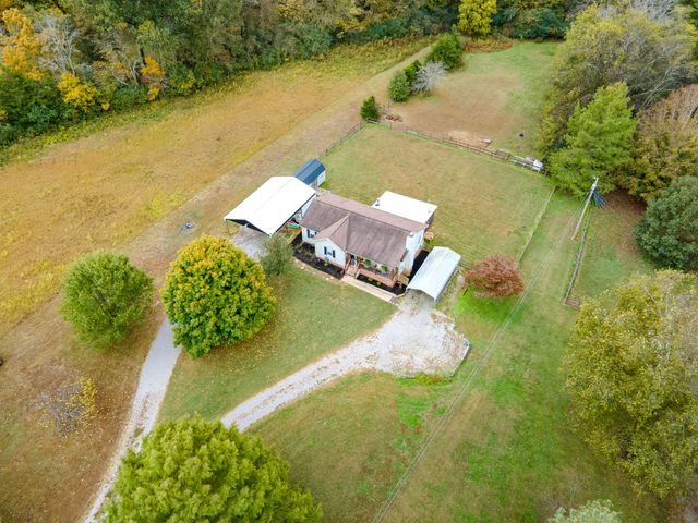 1294 Redbud Ln, Columbia, TN 38401