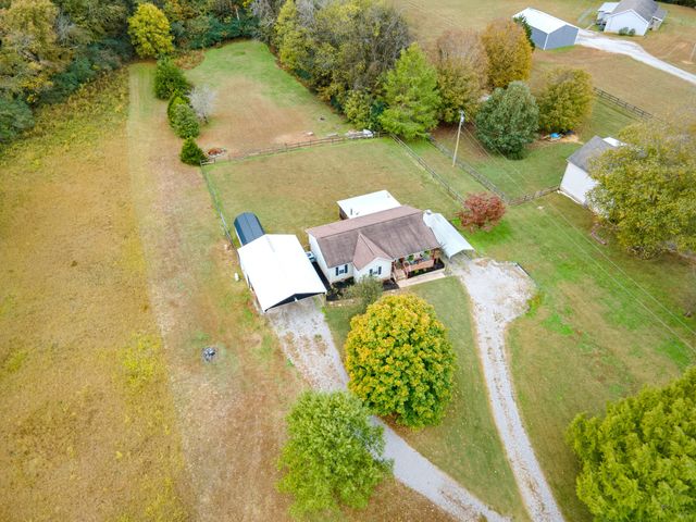 1294 Redbud Ln, Columbia, TN 38401