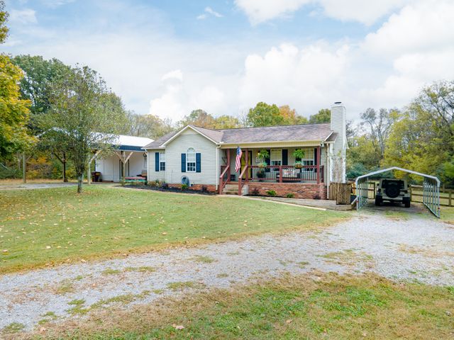 1294 Redbud Ln, Columbia, TN 38401