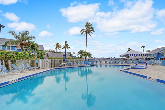 512 Ocean Dunes Circle, Jupiter, FL 33477