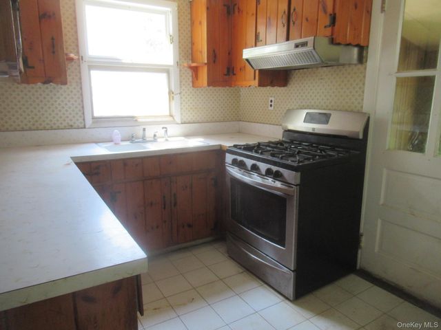 19 Bonnell Street, Middletown, NY 10940