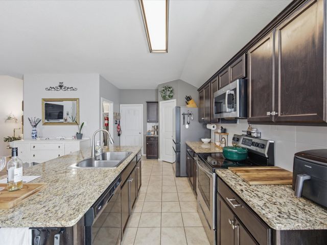 315 Preakness Lane, Ponder, TX 76259