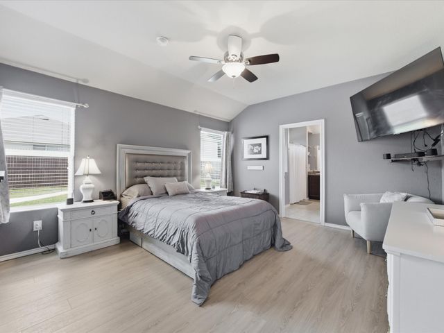 315 Preakness Lane, Ponder, TX 76259