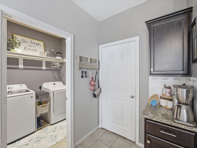 315 Preakness Lane, Ponder, TX 76259