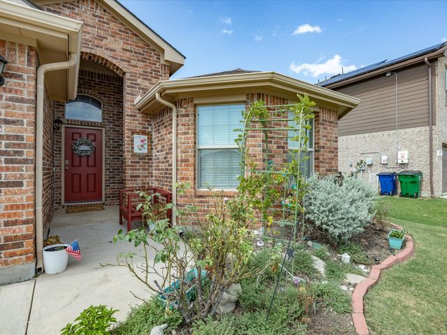315 Preakness Lane, Ponder, TX 76259