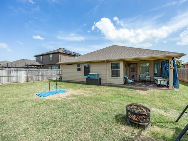 315 Preakness Lane, Ponder, TX 76259