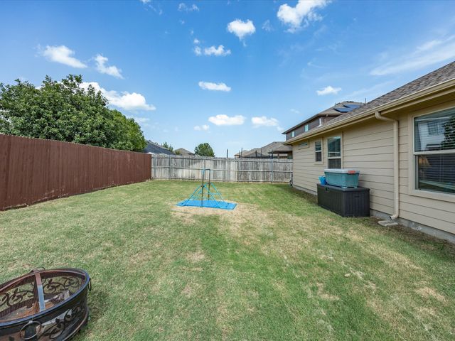 315 Preakness Lane, Ponder, TX 76259