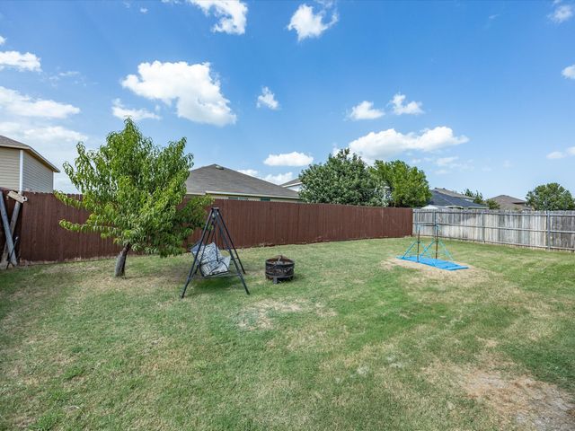 315 Preakness Lane, Ponder, TX 76259