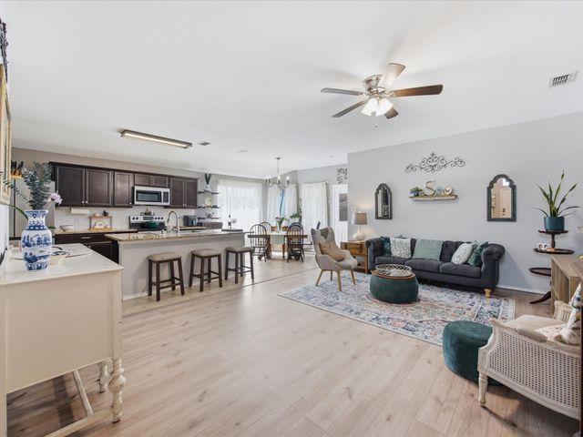 315 Preakness Lane, Ponder, TX 76259