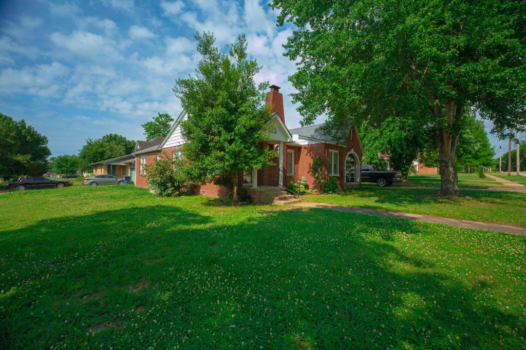 901 W Canadian Avenue, Vinita, OK 74301